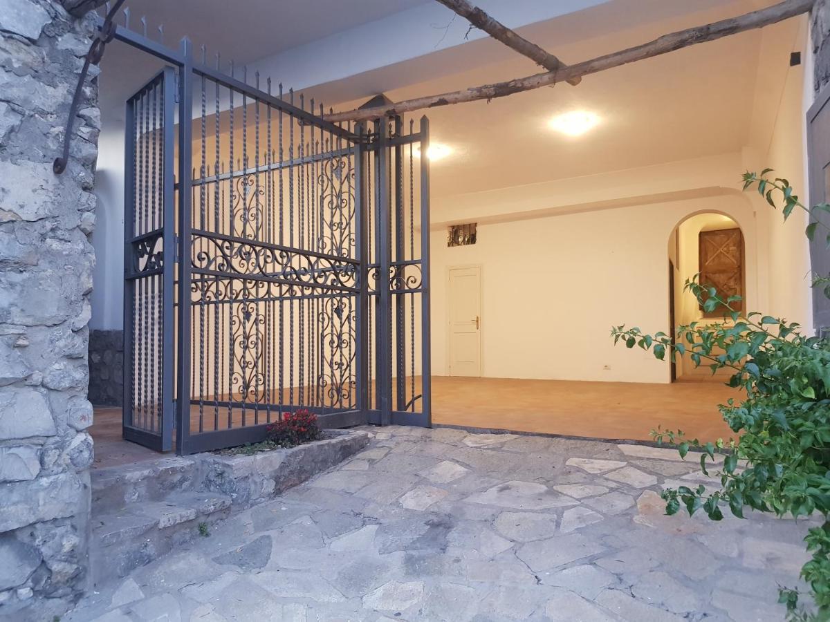 فيلا Casa Ella With Private Parking برايانو المظهر الخارجي الصورة